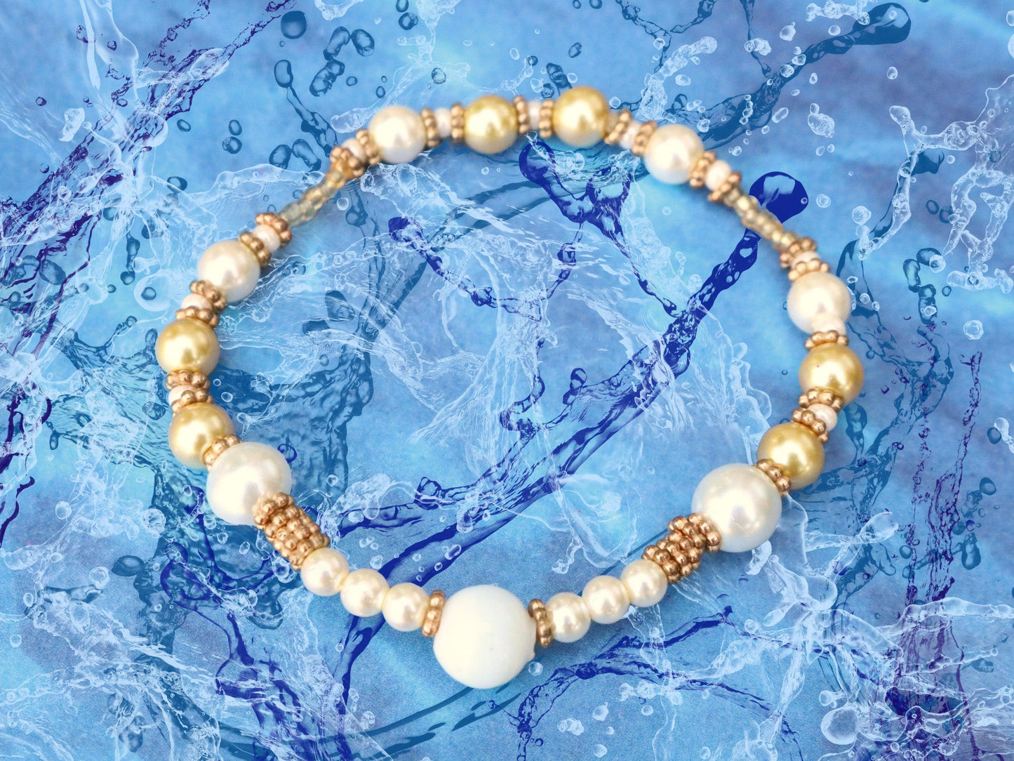 Make a Splash - Golden and White Mermaid's Delight Glass Bracelet - Monkeysmojo