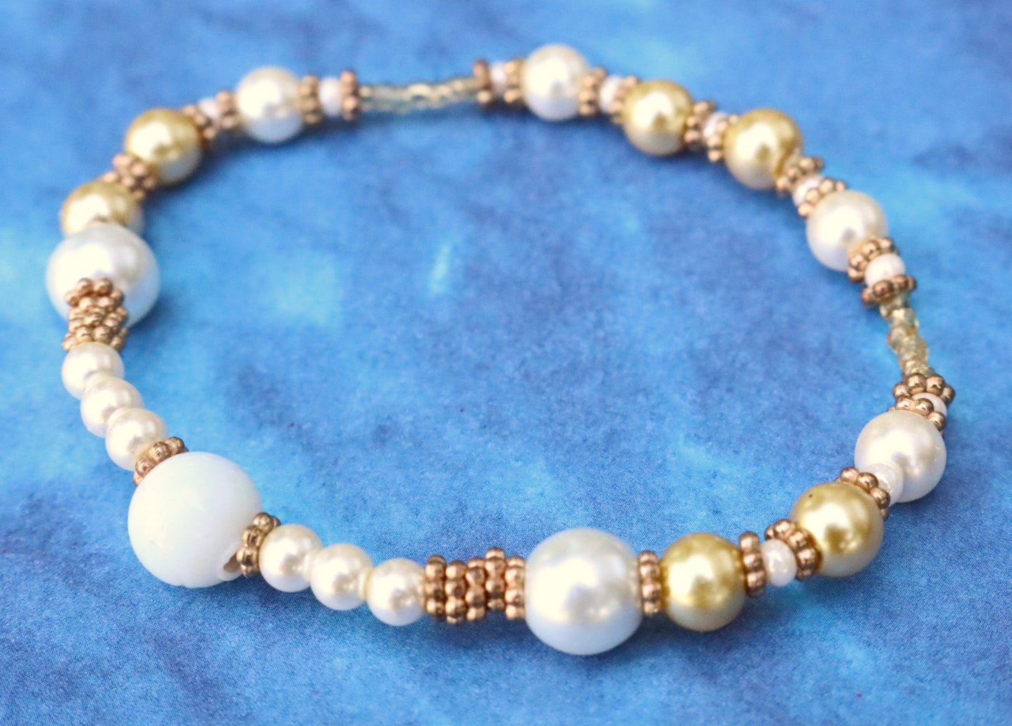 Make a Splash - Golden and White Mermaid's Delight Glass Bracelet - Monkeysmojo