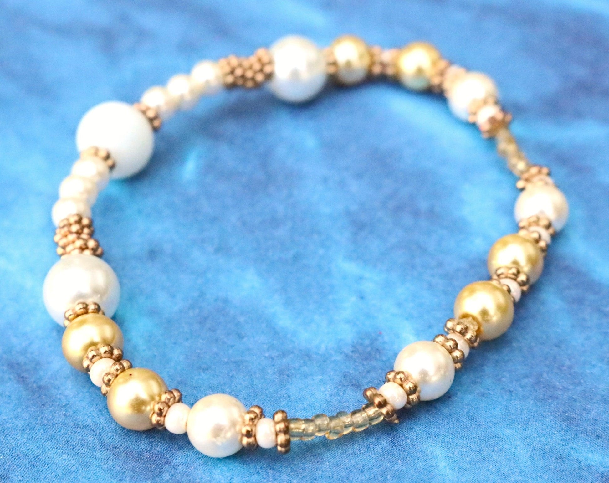 Make a Splash - Golden and White Mermaid's Delight Glass Bracelet - Monkeysmojo