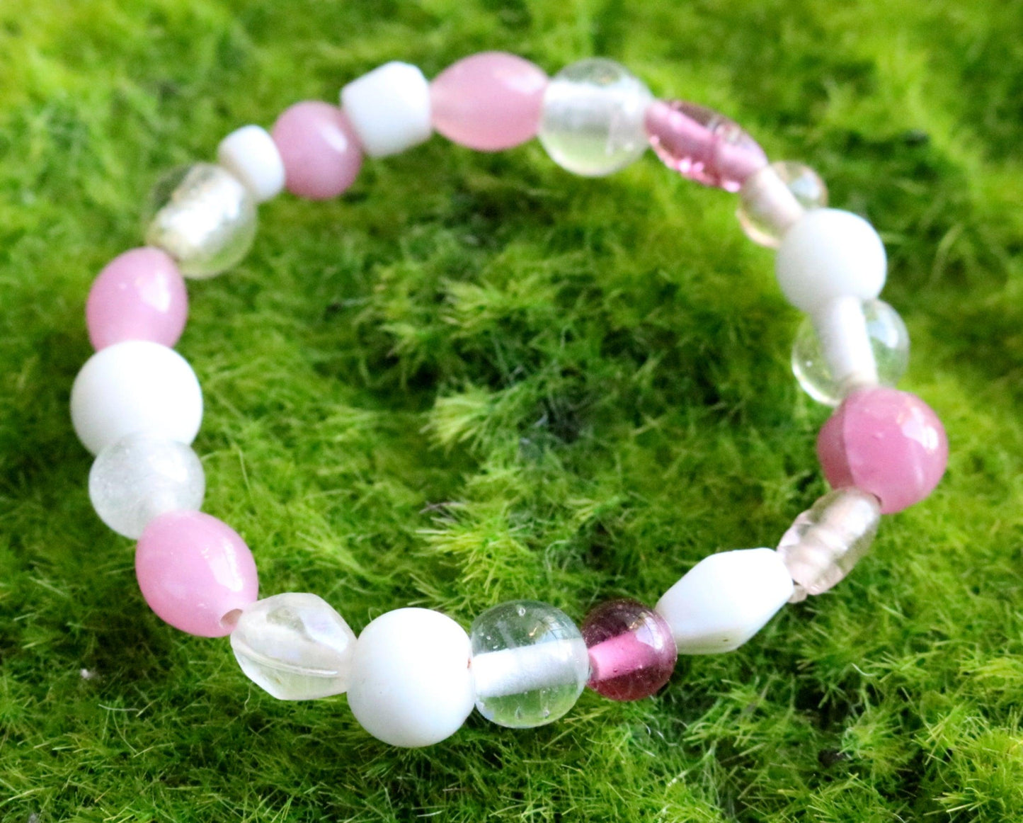Pink White Pink White Glass Bead Bracelet Delight! Assorted Glass Bead Women's Bracelet - Monkeysmojo