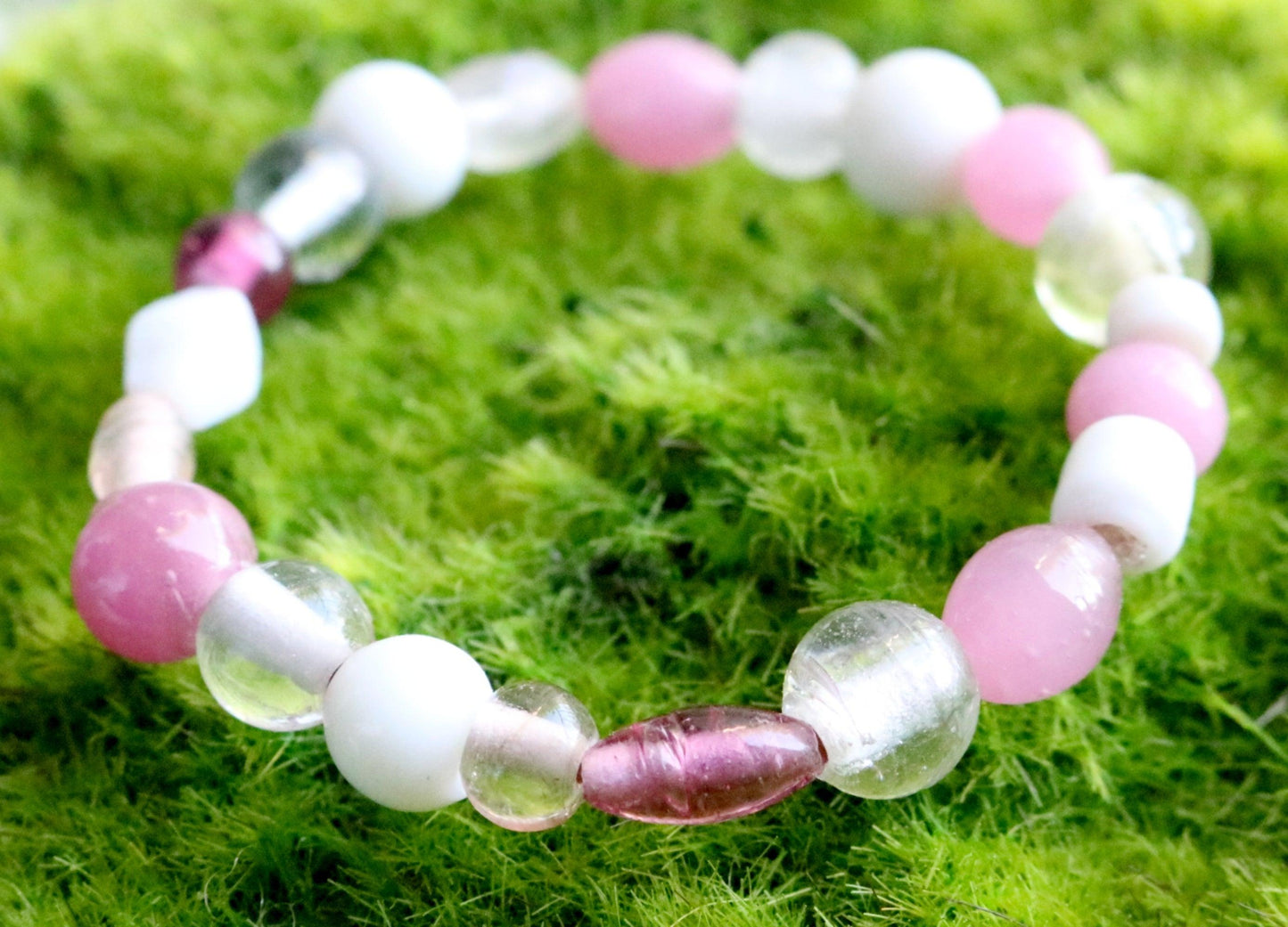 Pink White Pink White Glass Bead Bracelet Delight! Assorted Glass Bead Women's Bracelet - Monkeysmojo