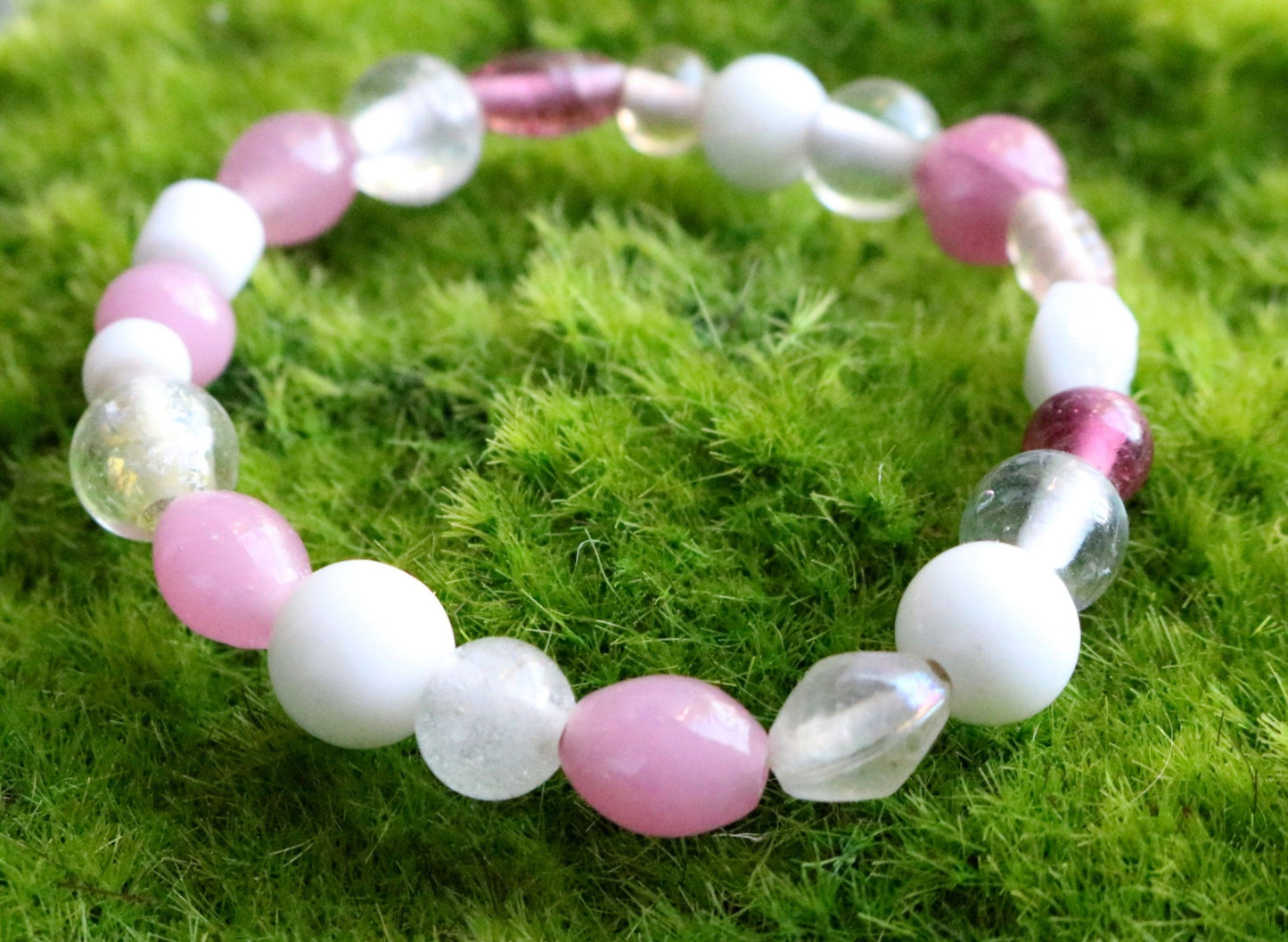 Pink White Pink White Glass Bead Bracelet Delight! Assorted Glass Bead Women's Bracelet - Monkeysmojo