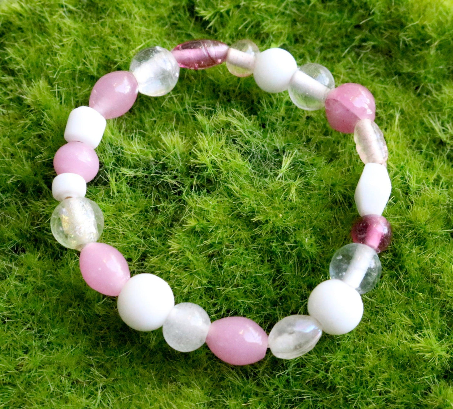 Pink White Pink White Glass Bead Bracelet Delight! Assorted Glass Bead Women's Bracelet - Monkeysmojo