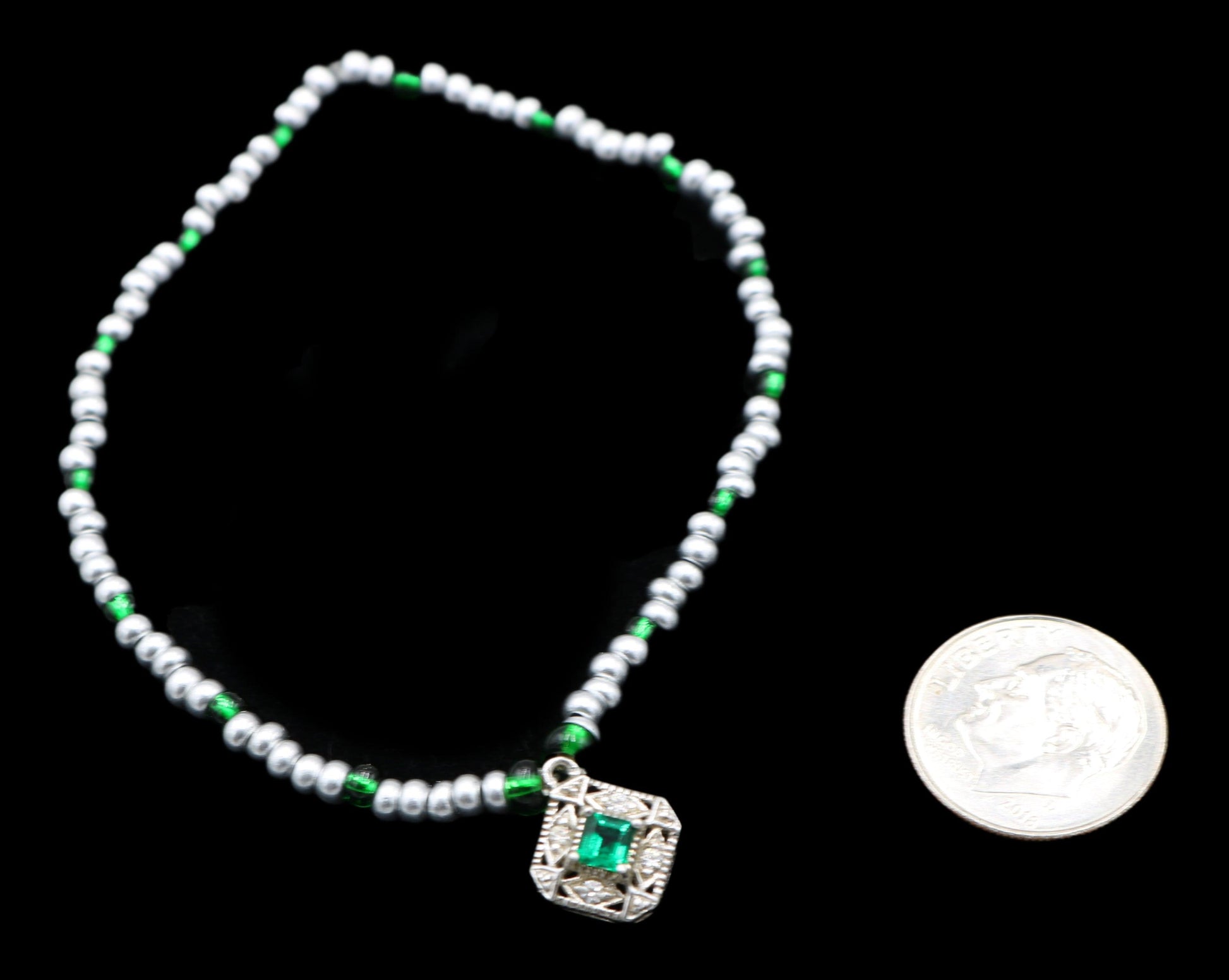 Get Down on This Abby Edwardian Style Emerald Green / Silver Toned Charm - Silver and Green Bracelet - Monkeysmojo